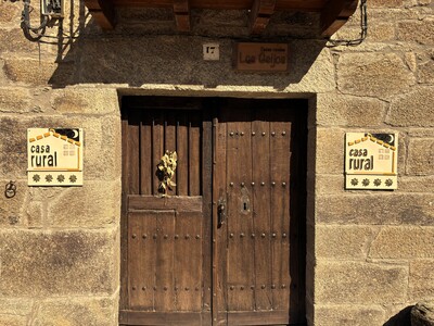 Puerta Casas Rurales los Geijos